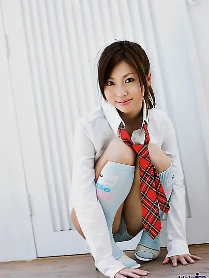 Cam approaches to hot doll Risa Chigasaki and records her sexy b