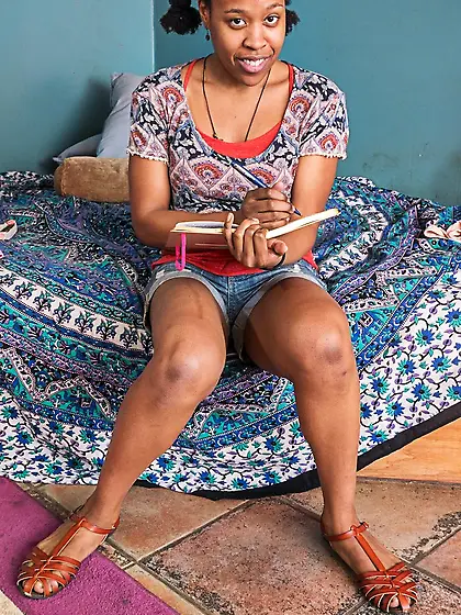 Sexy black girl Audrey foretells the need to masturbate her hair