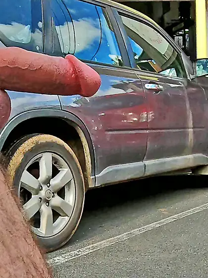 WNBR CFNM CMNM public erection Byron Bay happy