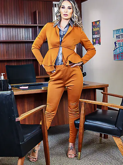 Confident MILFs like her are sure to set your passion ablaze