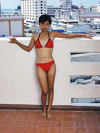 Barefoot asian foot fetish