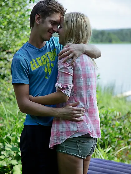 Slim Hailey Ariana blowjob before missionary banging