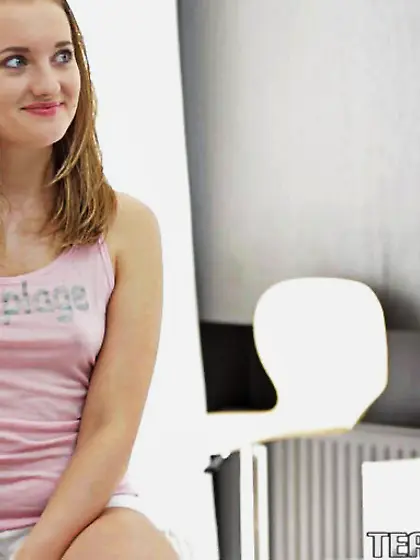 Blonde teen chick swallows