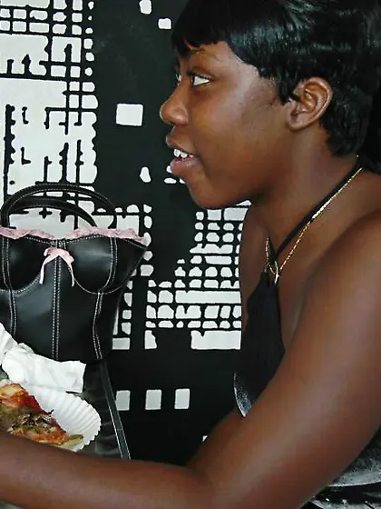 Envy shakes her ass while sucking cock