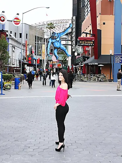 Aubrey Sky picked up and fucked hard by Carson Grundle