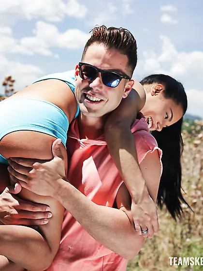 Apolonia Lapiedra enjoys a big dick outdoors and takes a facial