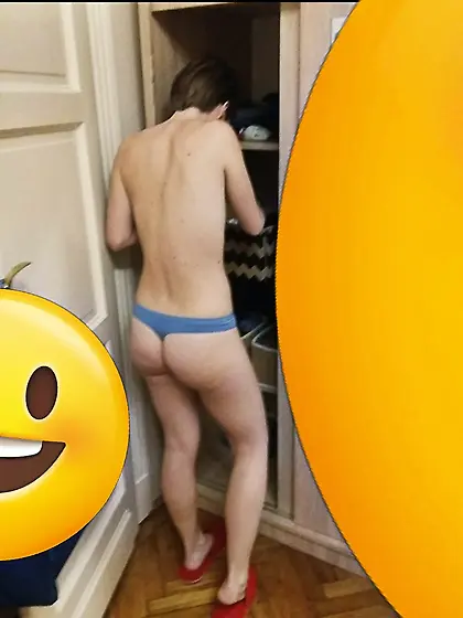 Spy pics---woman spied on in their panties