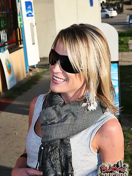 Interracial petite cougar