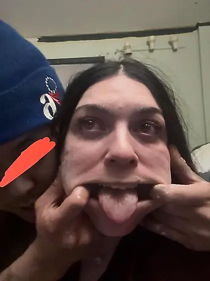 Karina Aubrey Feuti | Random Dumb Cunt from Reddit