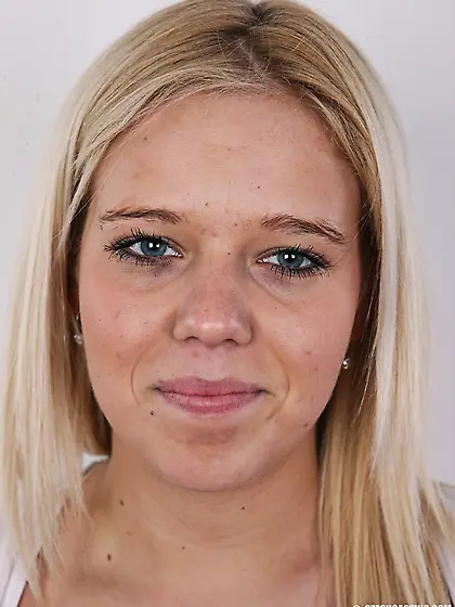 Young blonde inviting pussy