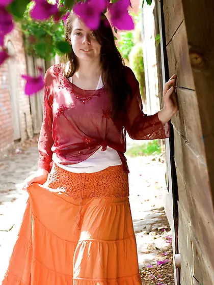 Dorky girl with sexy panties is here to be real naughty