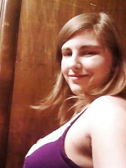 Massive breasted Inexperienced Solo