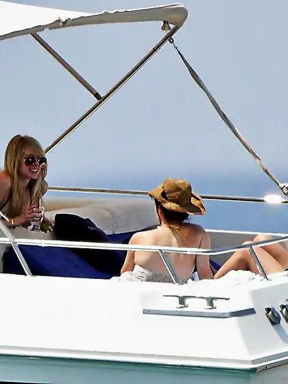 Avril Lavigne bathing suit again in St Tropez