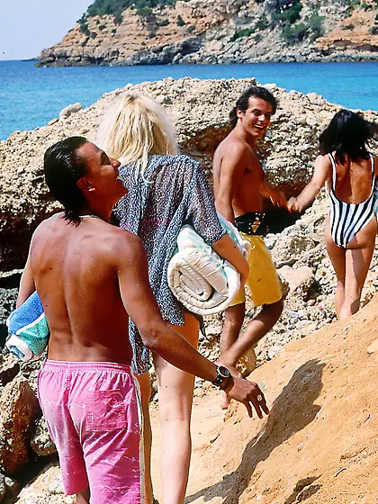 Luscious babe black white