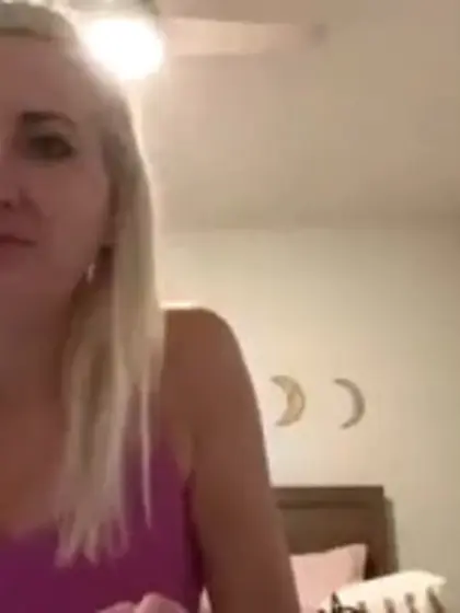 friend-walks-into-room-with-boobs-out-oh-boy-189. j