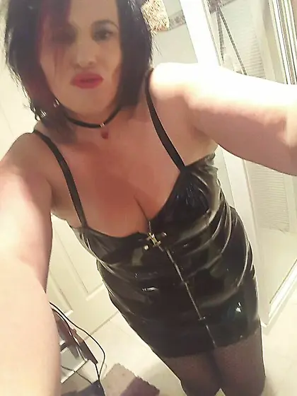 I'm Rachel a nymphomaniac wife & a web cum-slut