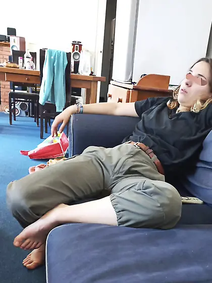 Photos volées des pieds d'Inès ma coloc lesbienn