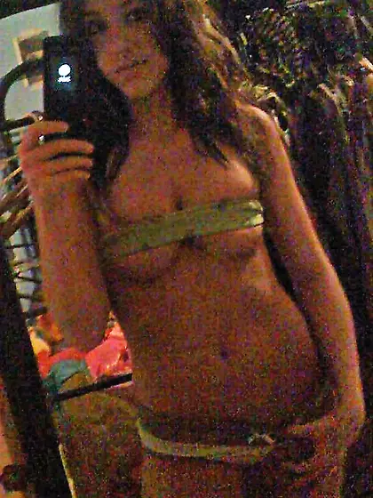 Teenager highly fabulous 18yr old who use to send me her picture