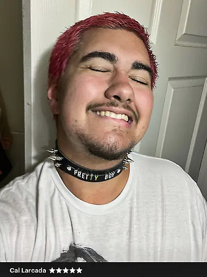 Guys wearing chokers or collar