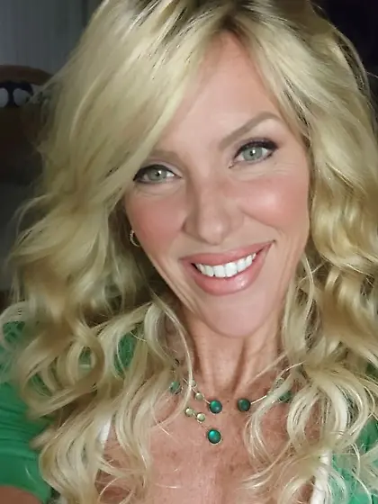 Wifes Slutty Divorced Friend I’ve Dickflashed 3-