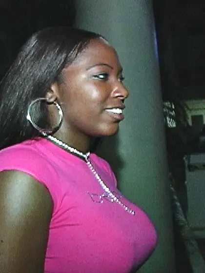 Tyra Fox stays spread while sucking