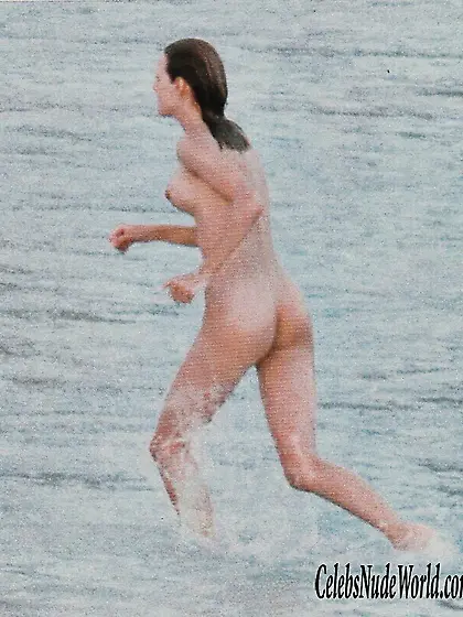 Uma Thurman nudes