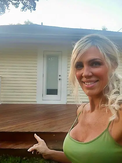 Wifes Slutty Divorced Friend I’ve Dickflashed 3-