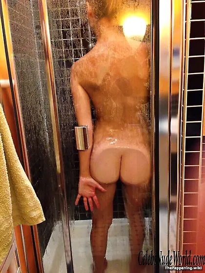 Deborah Ann Woll Nude