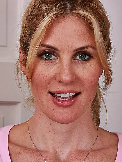 Big breasted attractive woman Kate Kastle strips down to her bar