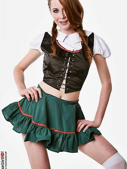 There are not many redhead babes like horny Lucie T.  The time ha