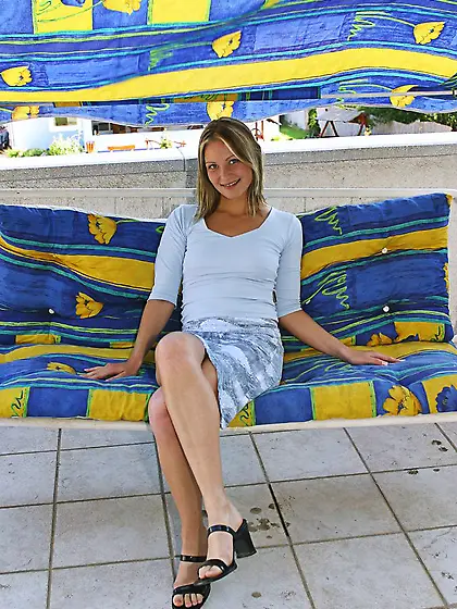 There is nothing delicious blonde Liz Honey loves to do more tha