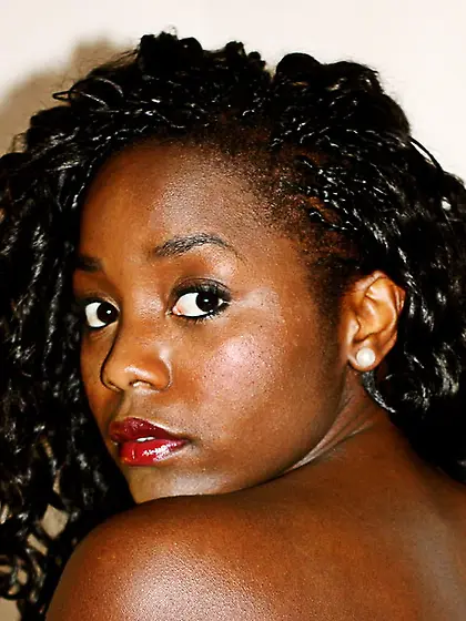 Teen with big tits like to roleplay and snapshot