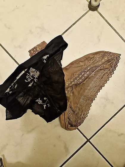 Masturbation dans ses culottes