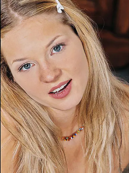 Blonde babe Zuzana S showing how sweet and sexy her smooth body