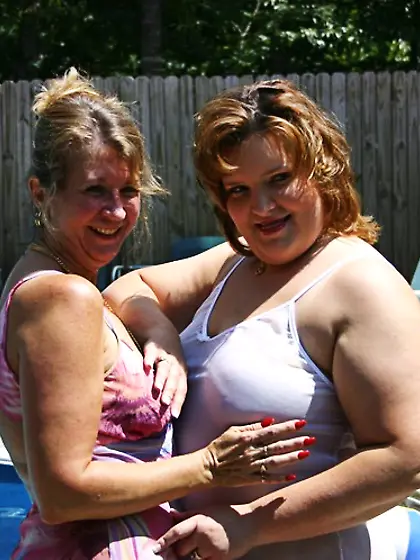 Blonde granny nipple chain