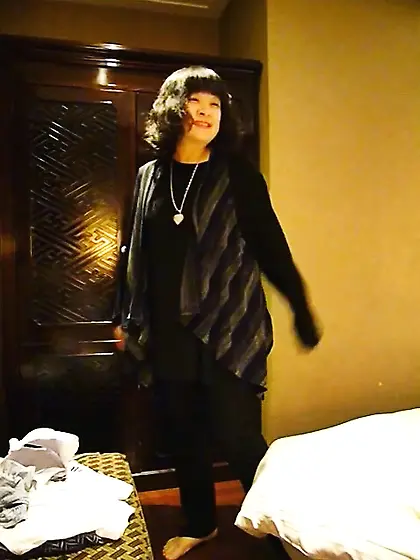 Taiwan MILF gets naked