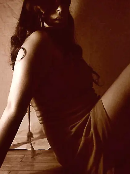 Pita Tuga em sessao de fotos artisticas