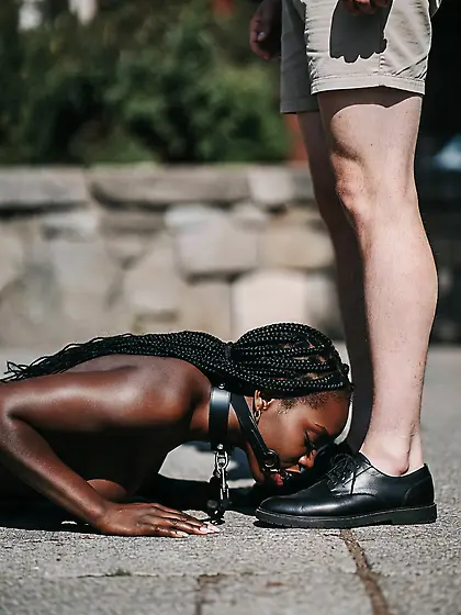 nigger and white feet