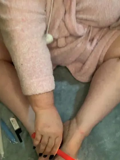 Feet play with wax!