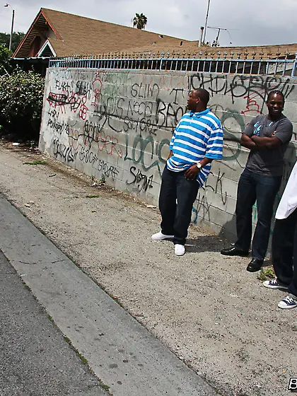 Innocent skater girl helped by black guys who properly fuck her