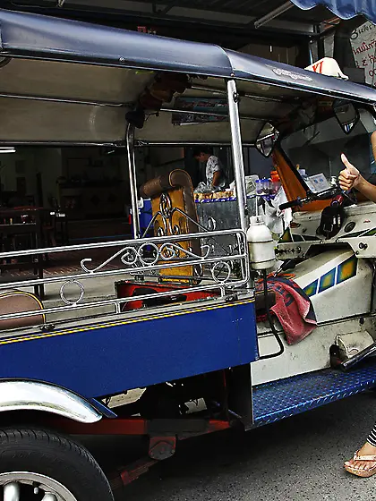 Pornographer sees a beautiful Thai girl and offers her to pose n