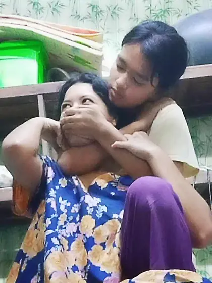 Myanmar girls handgag