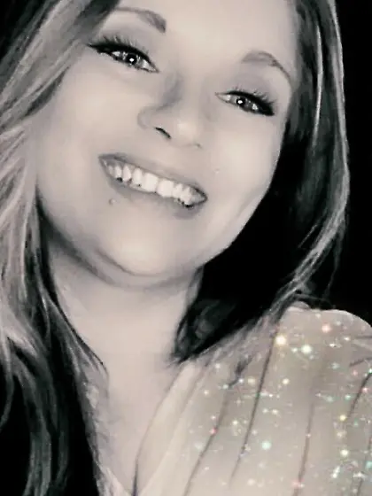 Reanna and Holly eat each other's pussy for GGW