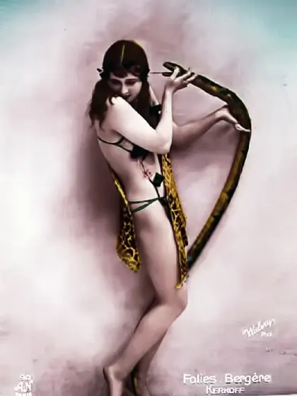 Lesbian hotties naked start