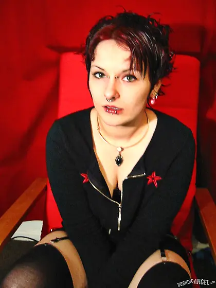 Good-looking coed with red hair likes piercing and pussy masturb