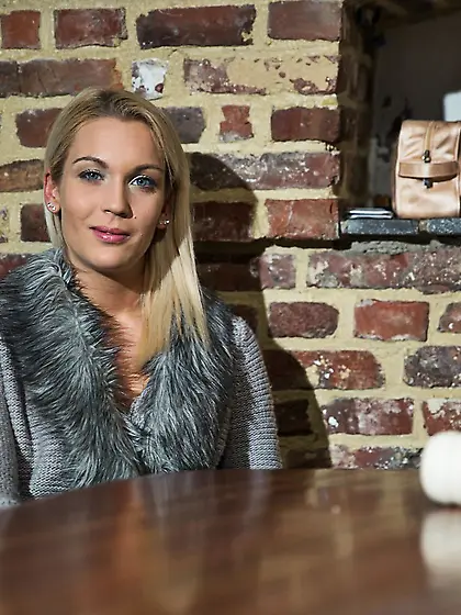 Glamorous blond doesn’t hesitate to bang with old sugar daddy in