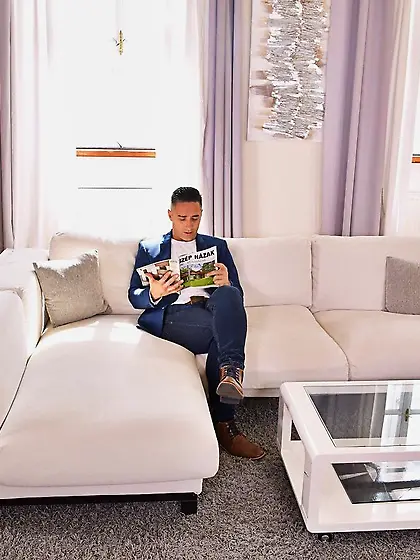 Shaved pussy sexy milf pounded rough