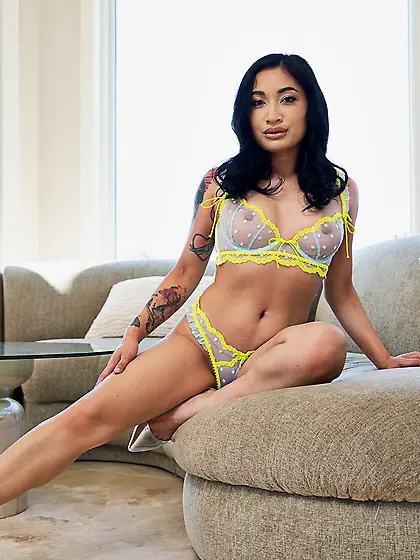 Karlee Grey and Avery Black fucking with vigorous energy