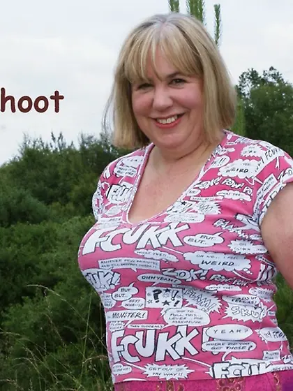 Big Tits Dogging Speedy Bee from United Kingdom