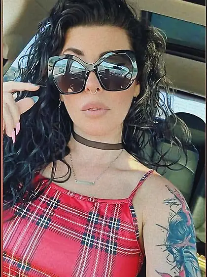 Reanna and Holly eat each other's pussy for GGW